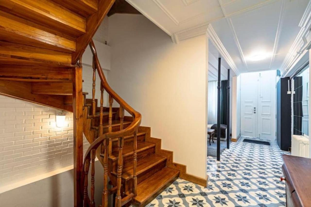 Historical 4-Br Home Steps From Besiktas Stadium & Bosphorus Views - Prime Nisantasi Location! Isztambul Kültér fotó