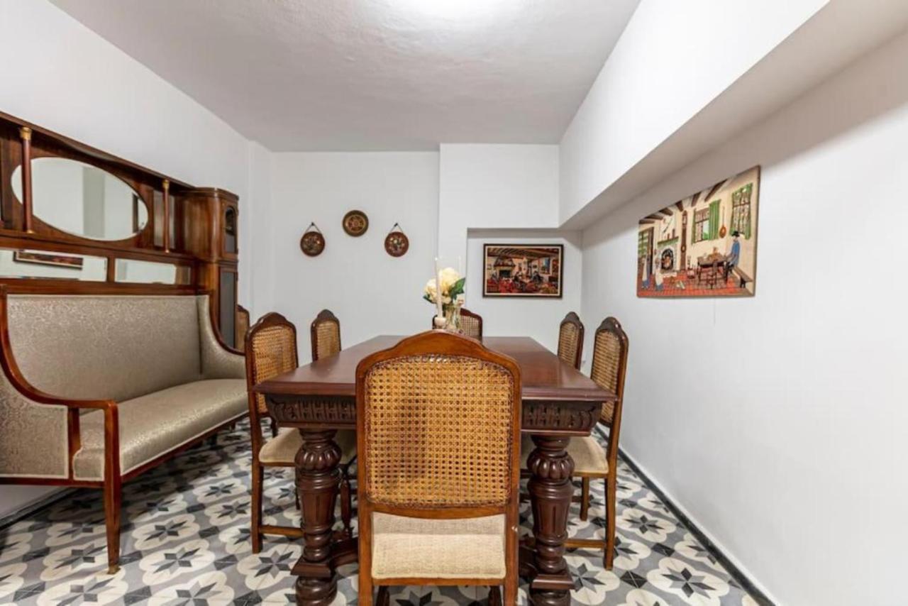 Historical 4-Br Home Steps From Besiktas Stadium & Bosphorus Views - Prime Nisantasi Location! Isztambul Kültér fotó