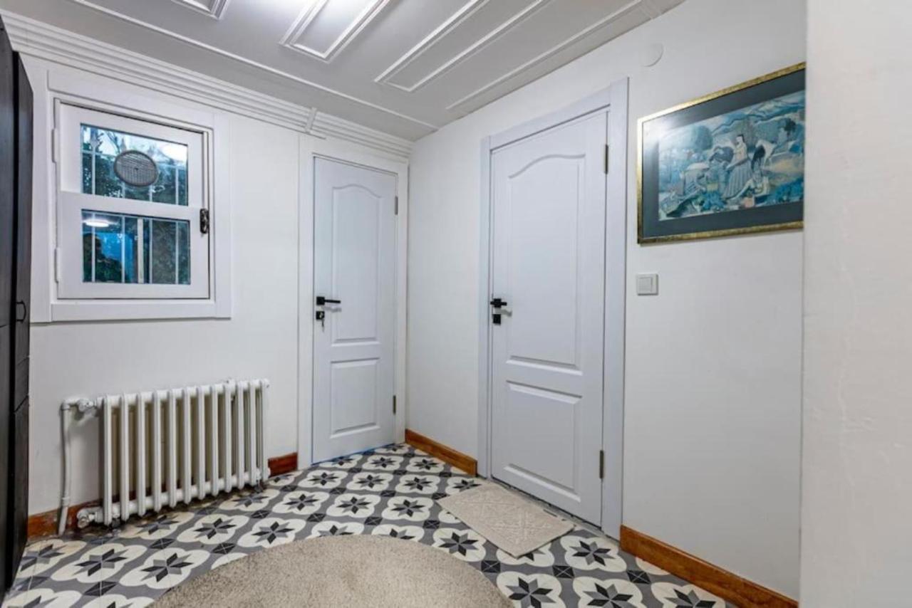 Historical 4-Br Home Steps From Besiktas Stadium & Bosphorus Views - Prime Nisantasi Location! Isztambul Kültér fotó
