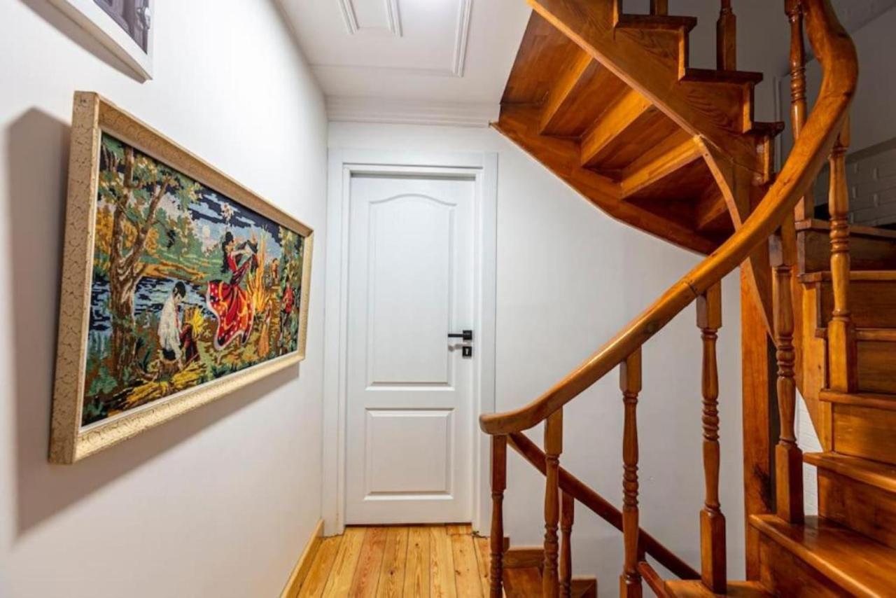 Historical 4-Br Home Steps From Besiktas Stadium & Bosphorus Views - Prime Nisantasi Location! Isztambul Kültér fotó