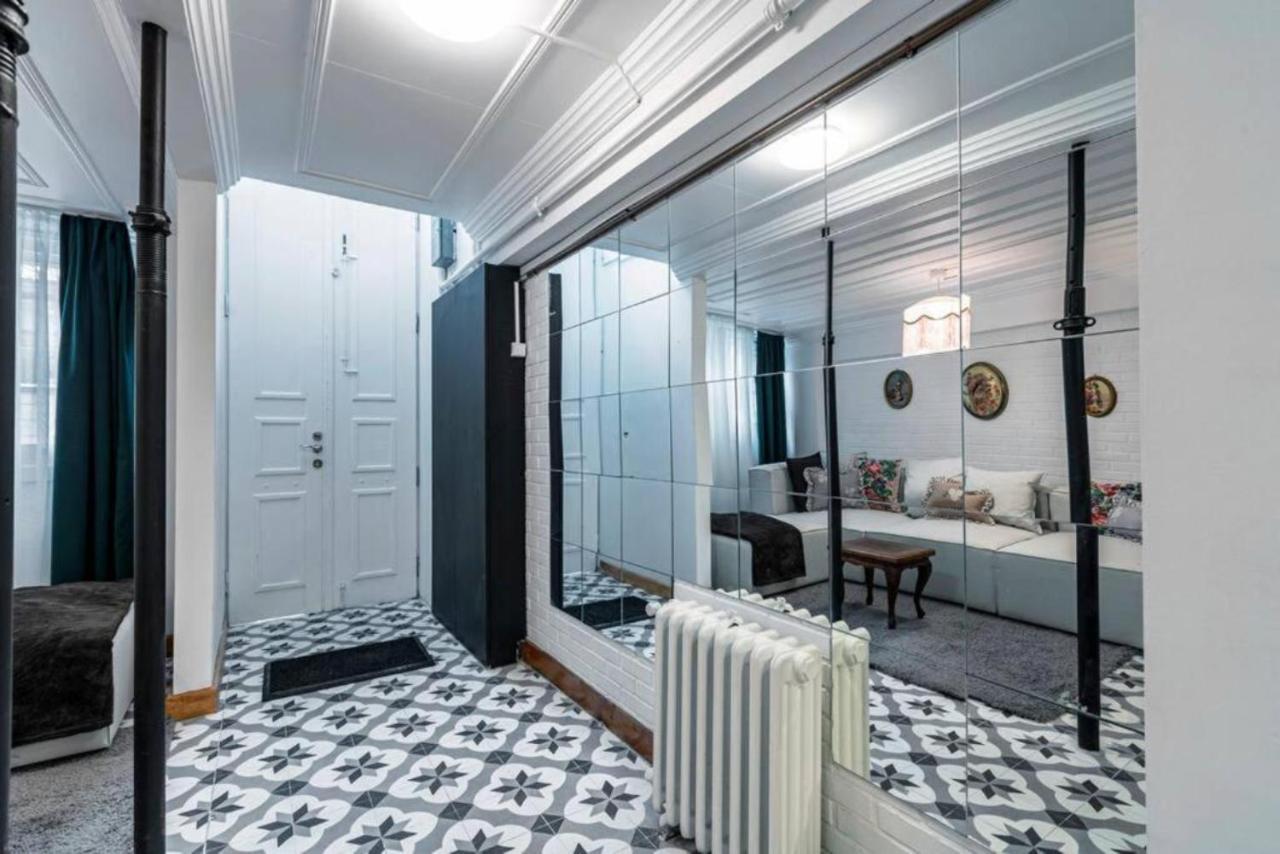 Historical 4-Br Home Steps From Besiktas Stadium & Bosphorus Views - Prime Nisantasi Location! Isztambul Kültér fotó
