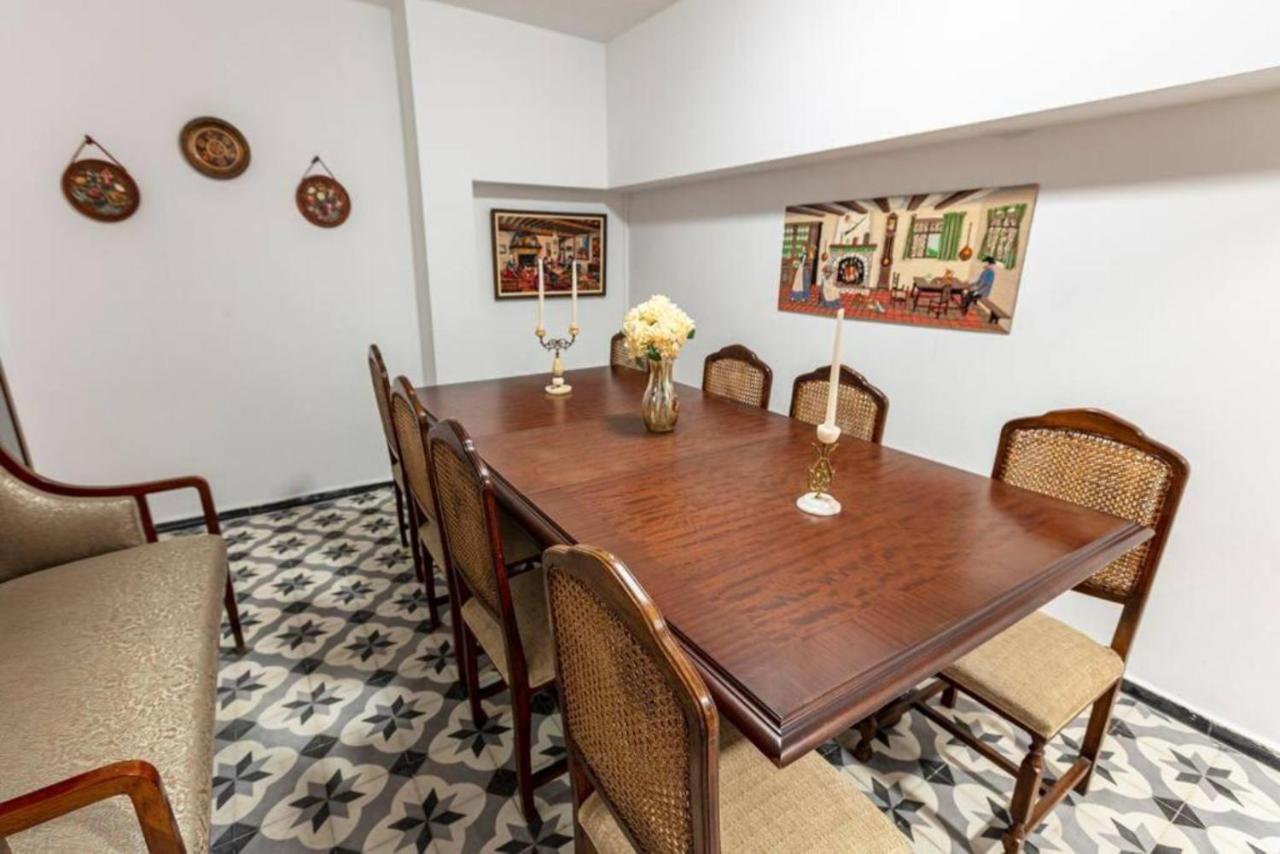 Historical 4-Br Home Steps From Besiktas Stadium & Bosphorus Views - Prime Nisantasi Location! Isztambul Kültér fotó