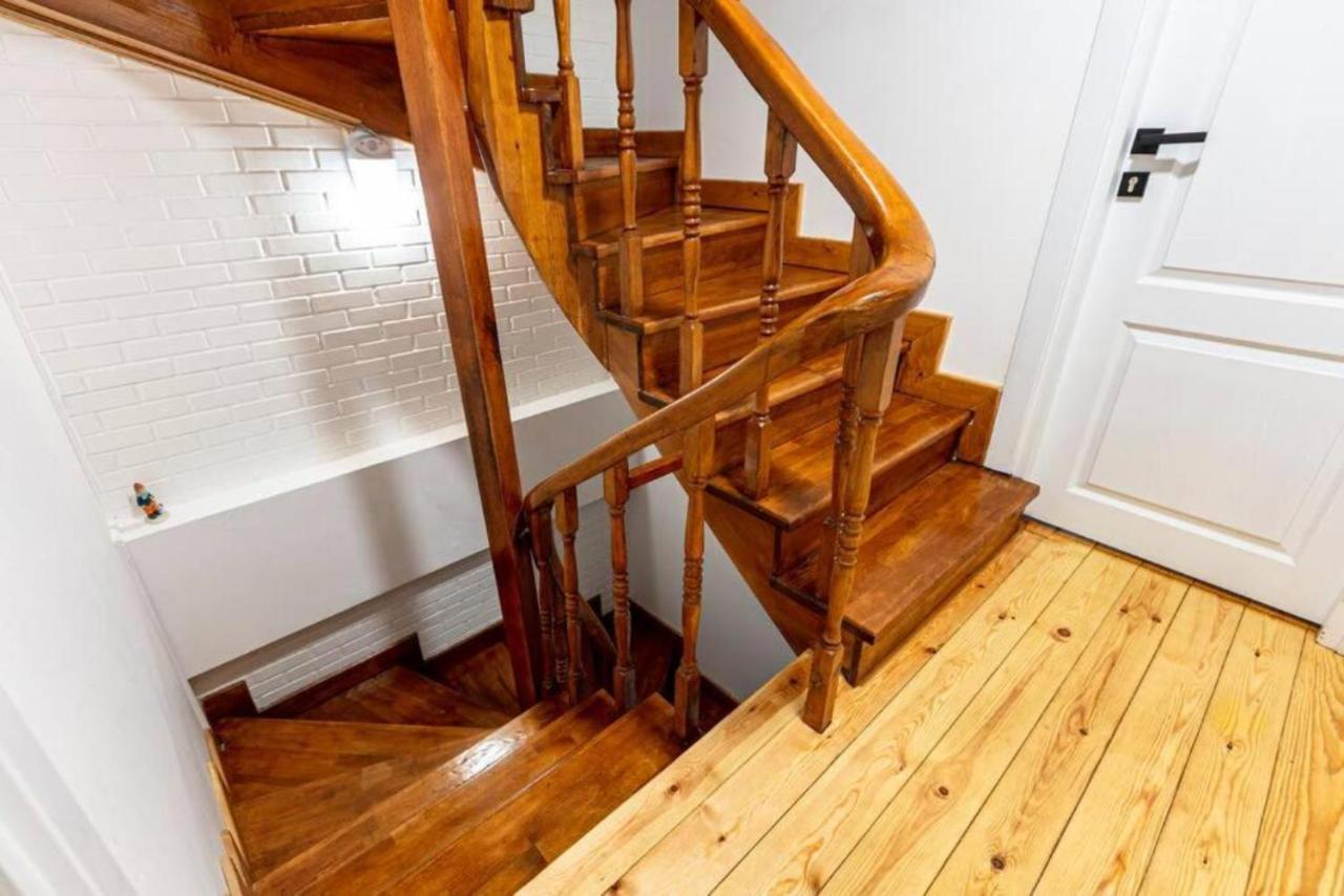 Historical 4-Br Home Steps From Besiktas Stadium & Bosphorus Views - Prime Nisantasi Location! Isztambul Kültér fotó